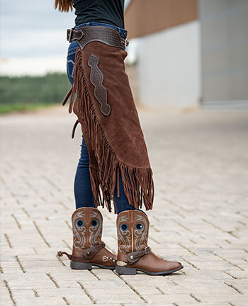 Cowboy boots shop with spikes