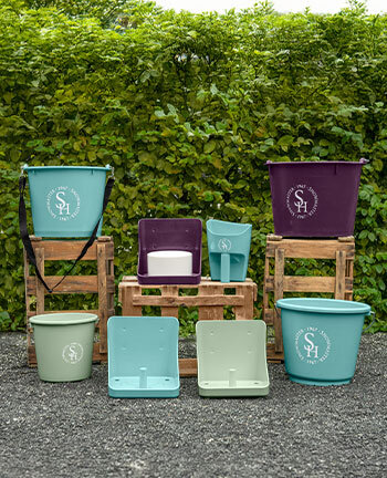 Buckets & Mangers