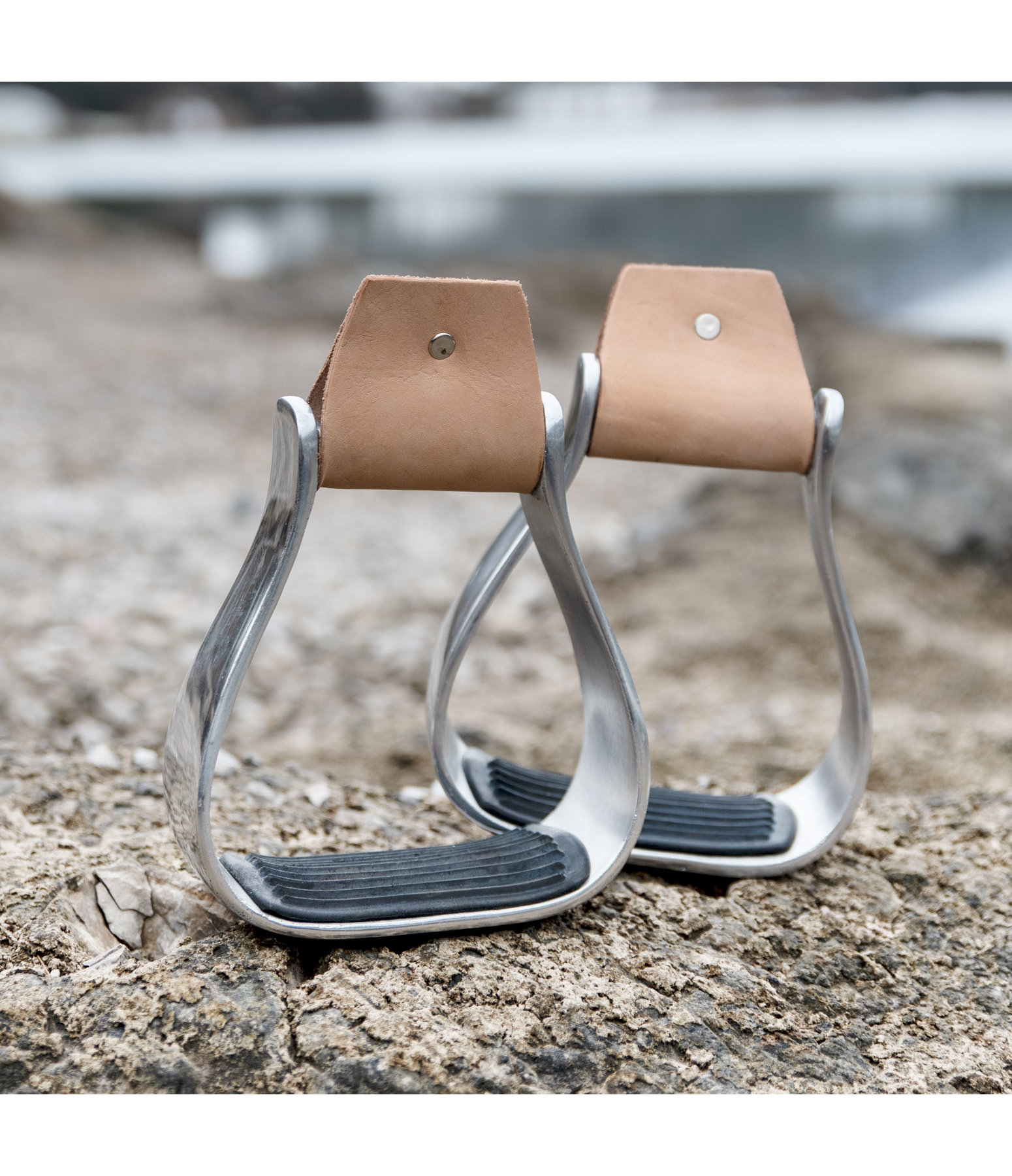 Aluminium Stirrups with Rubber Inlay