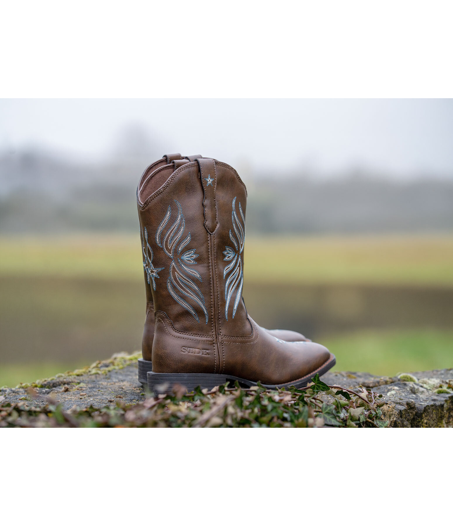 Boots Sela