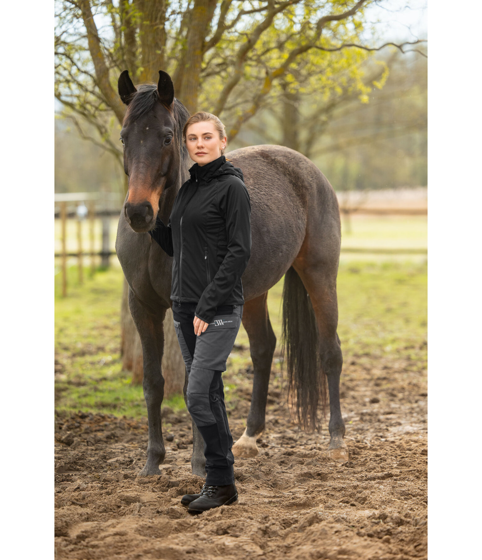 Breathable Softshell Jacket with Detachable Hood