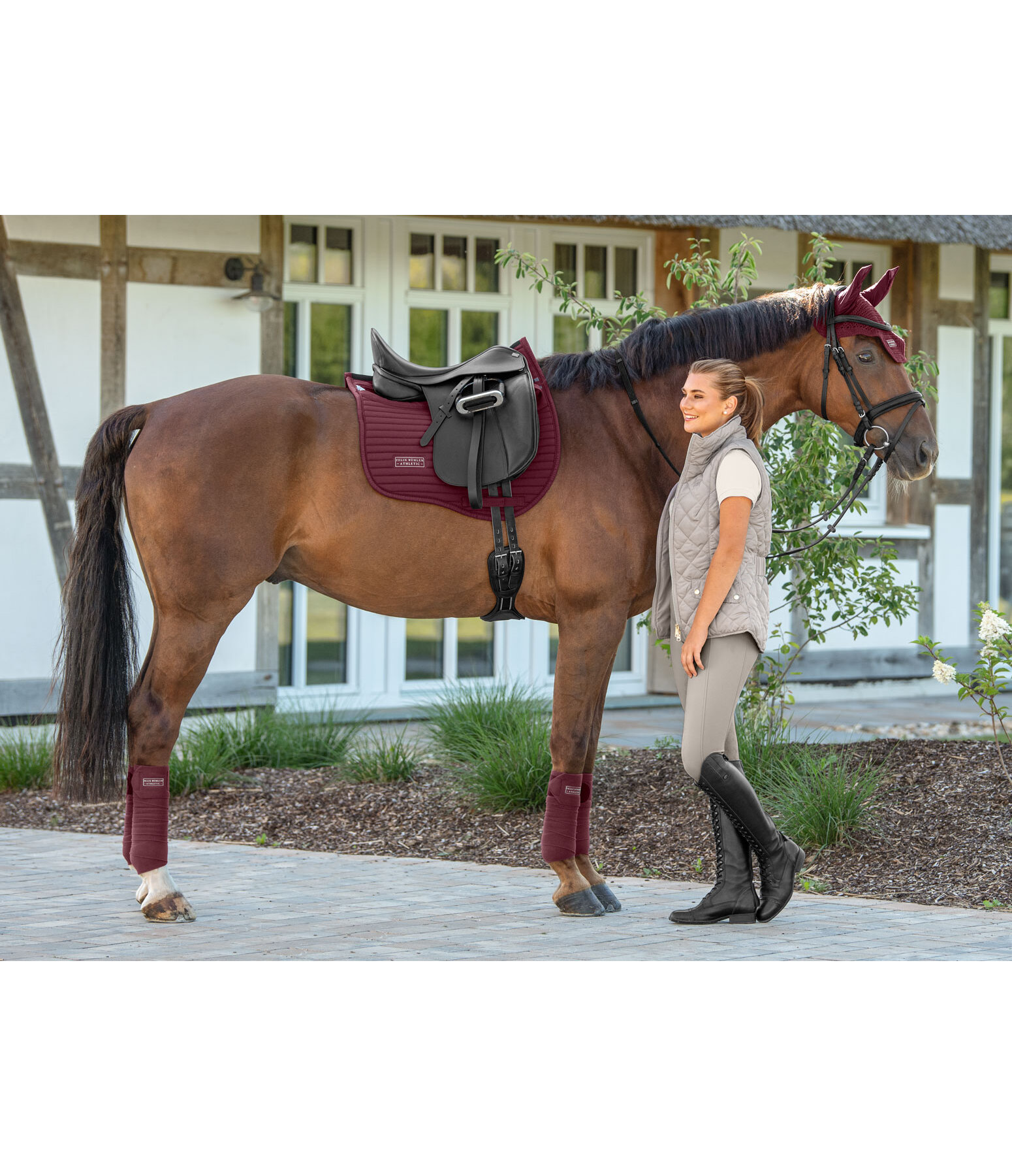 Saddle Pad Athletic