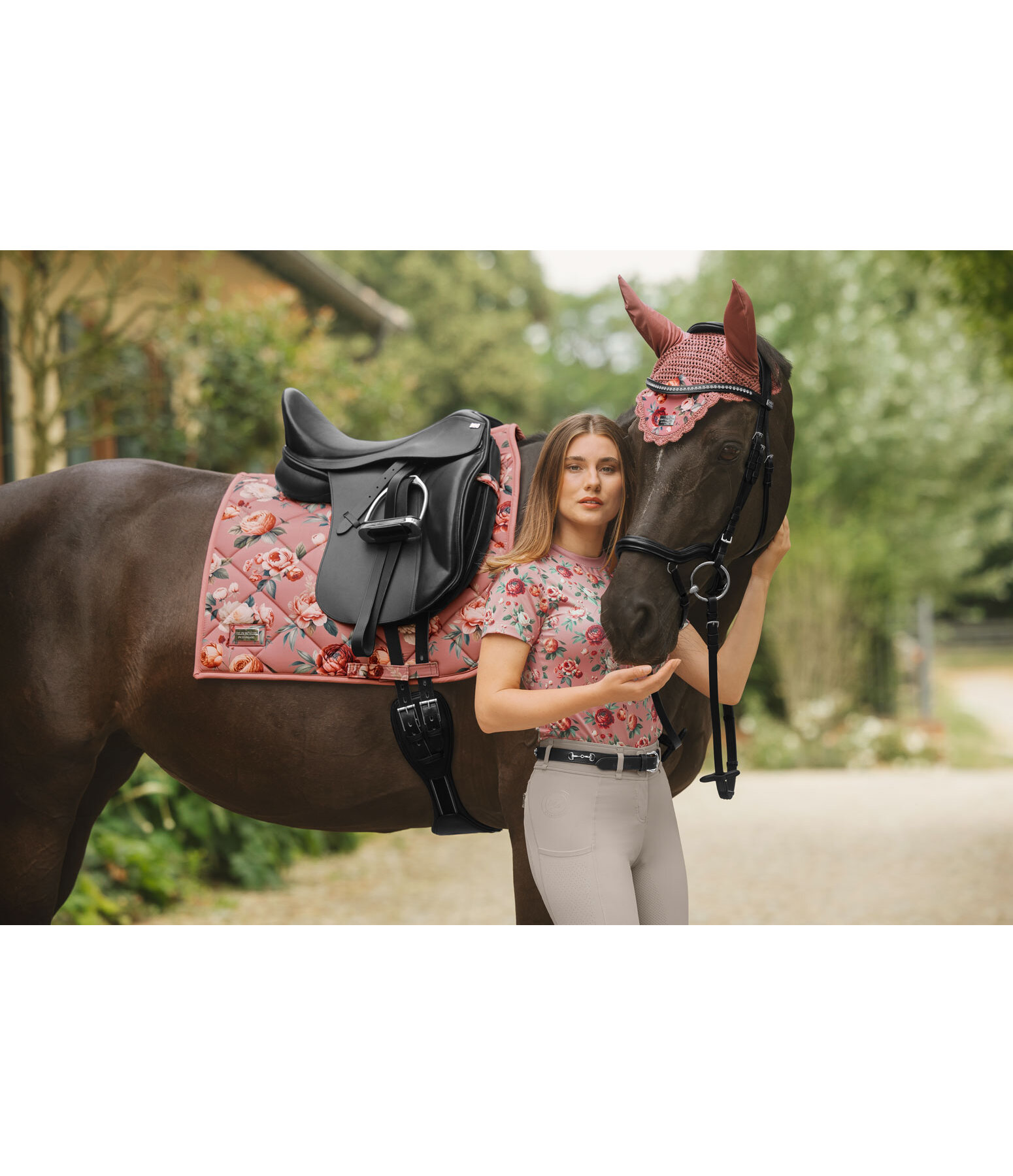 Saddle Pad Flowers