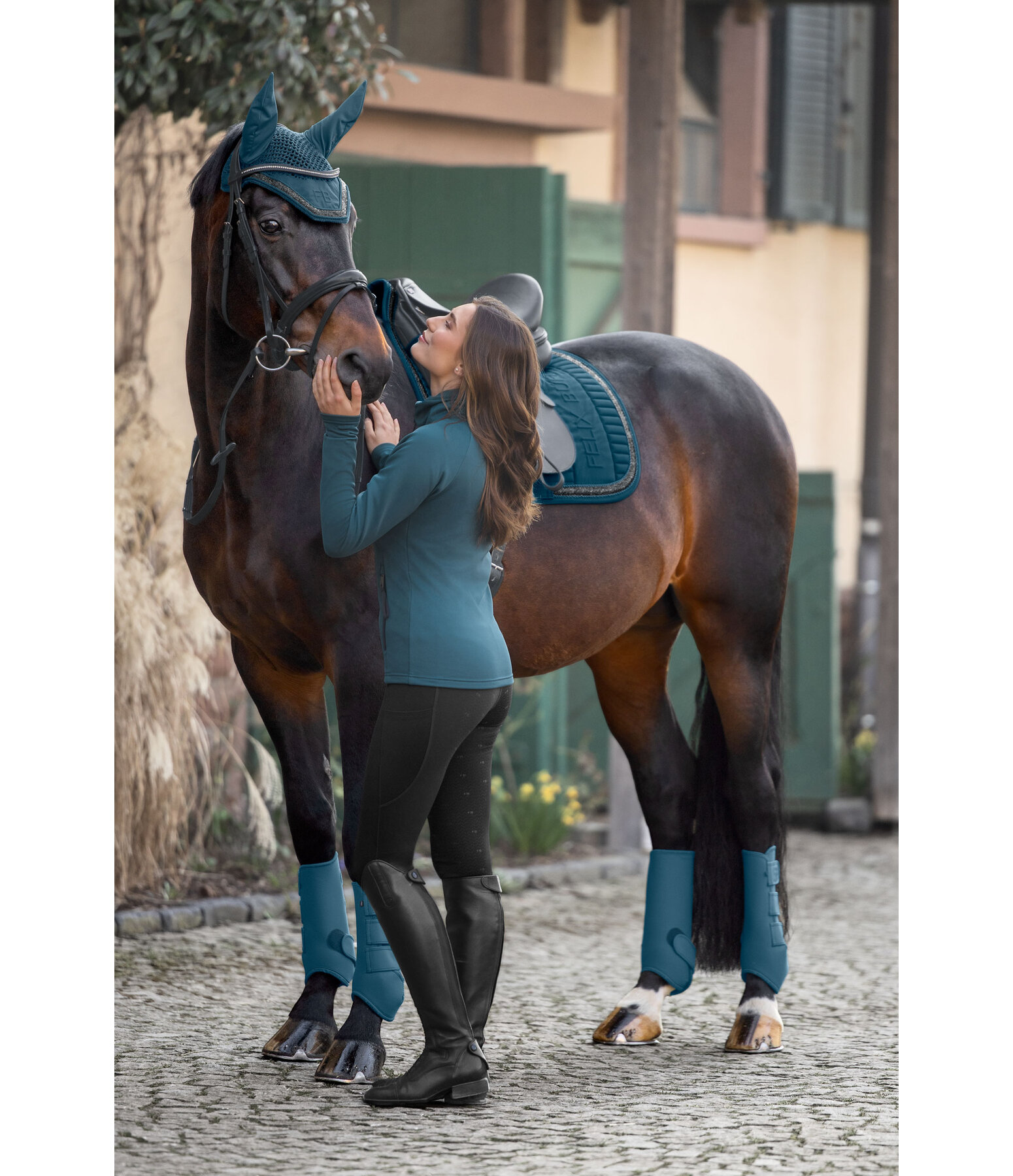 Boots Glitter Stone, Hind Legs