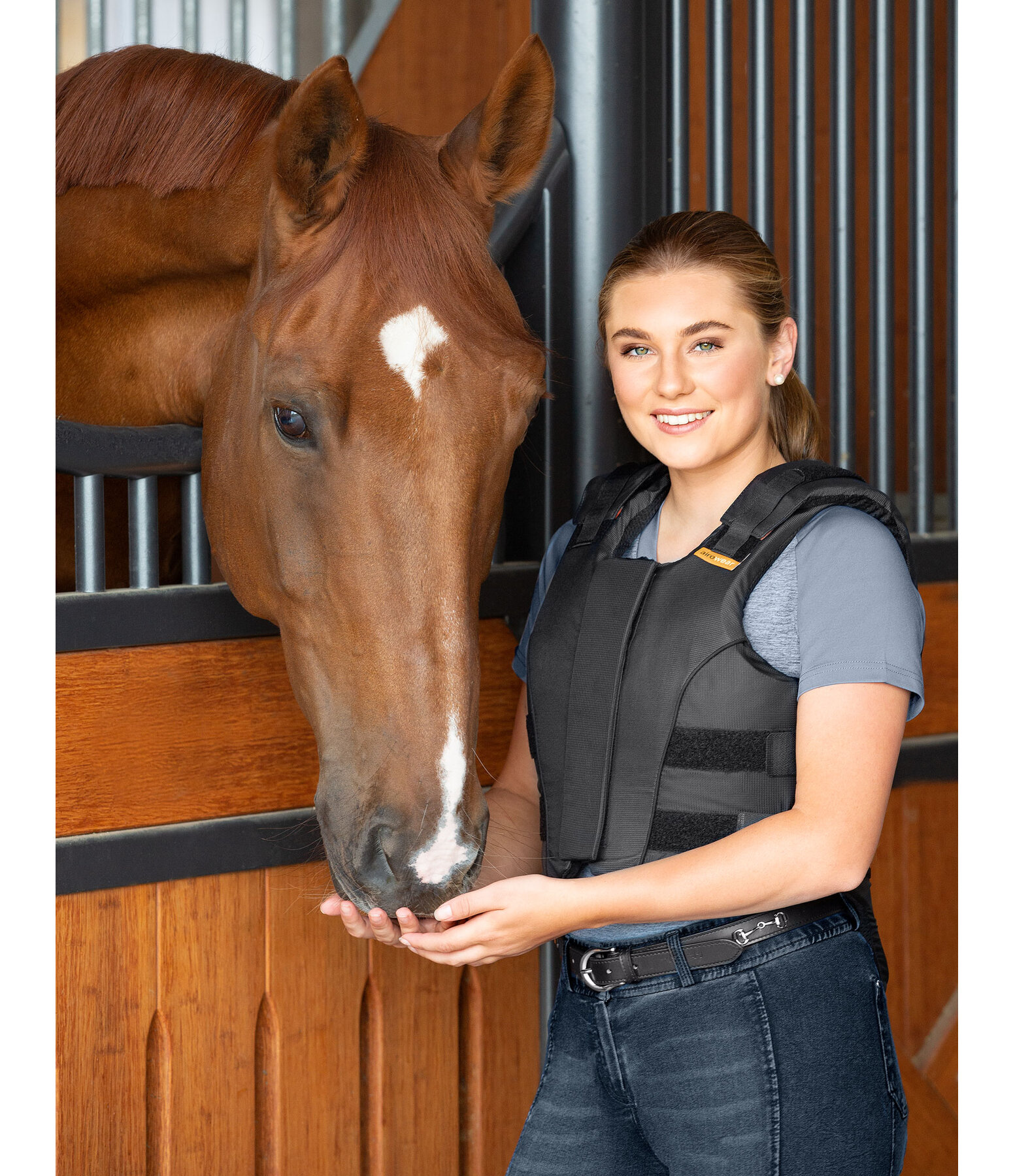 Women's Body Protector Outlyne