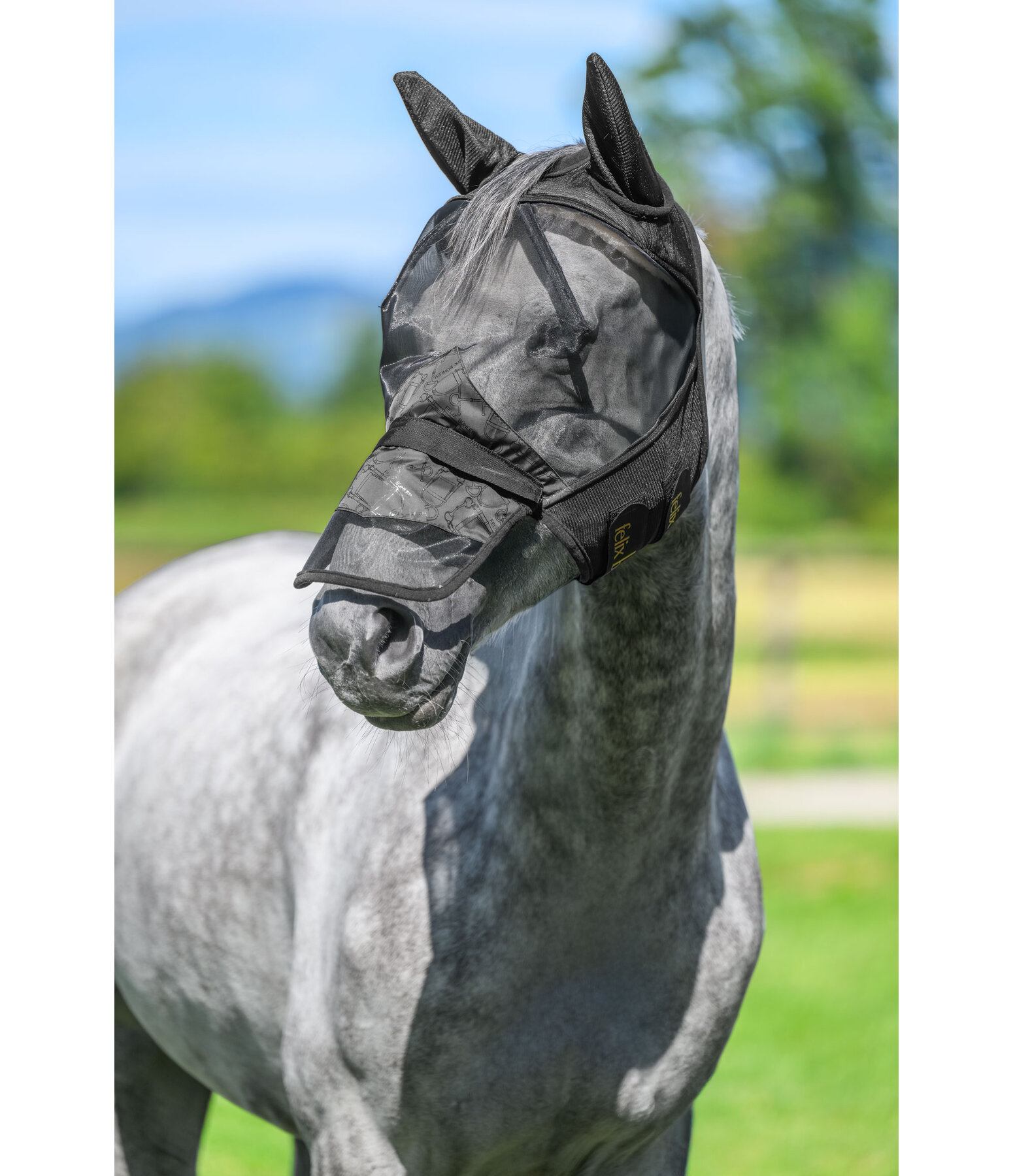 Fly Mask Collection Signature III with Detachable Nostril Protection