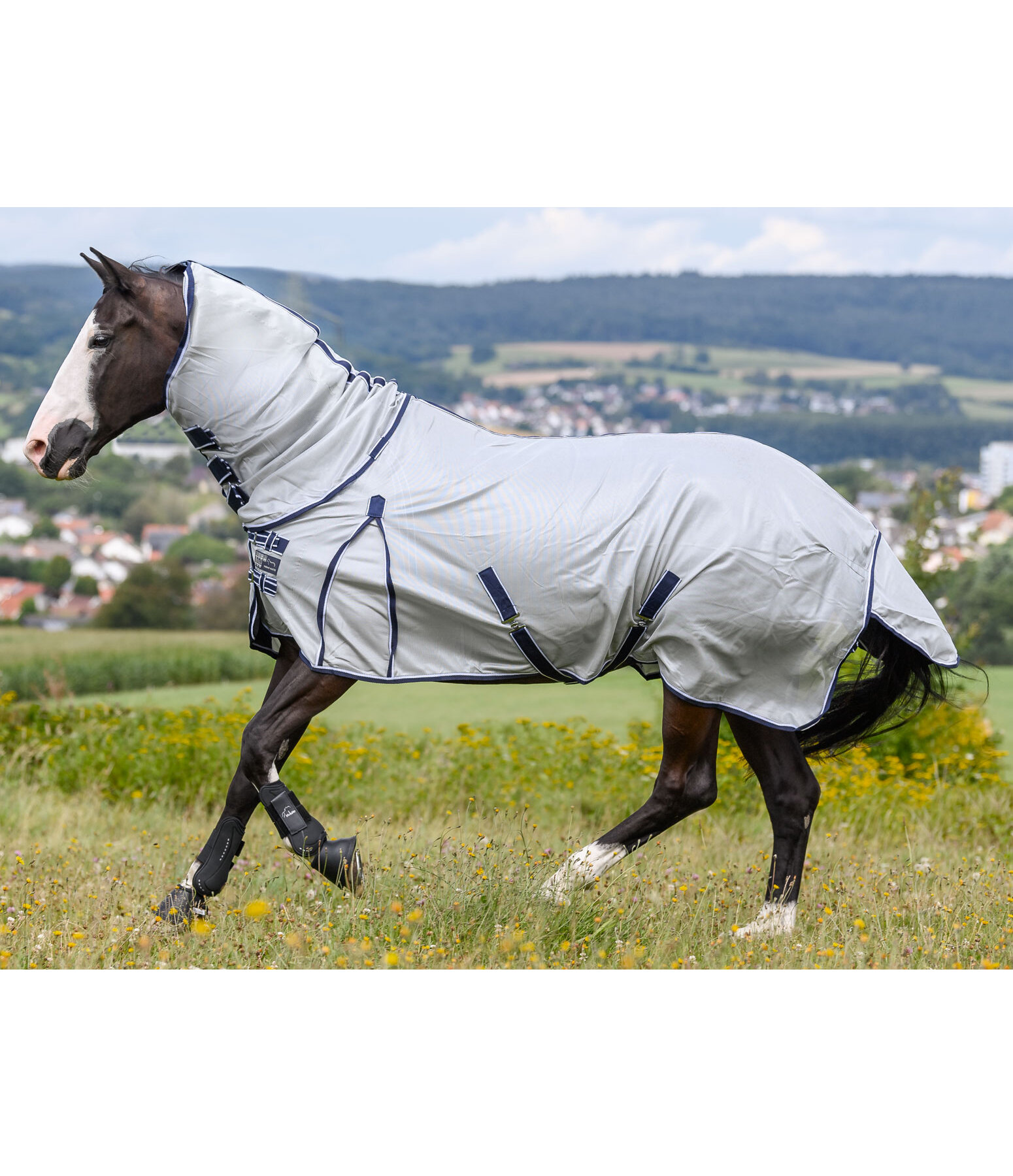 Full Neck Fly Rug with Retractable Neck