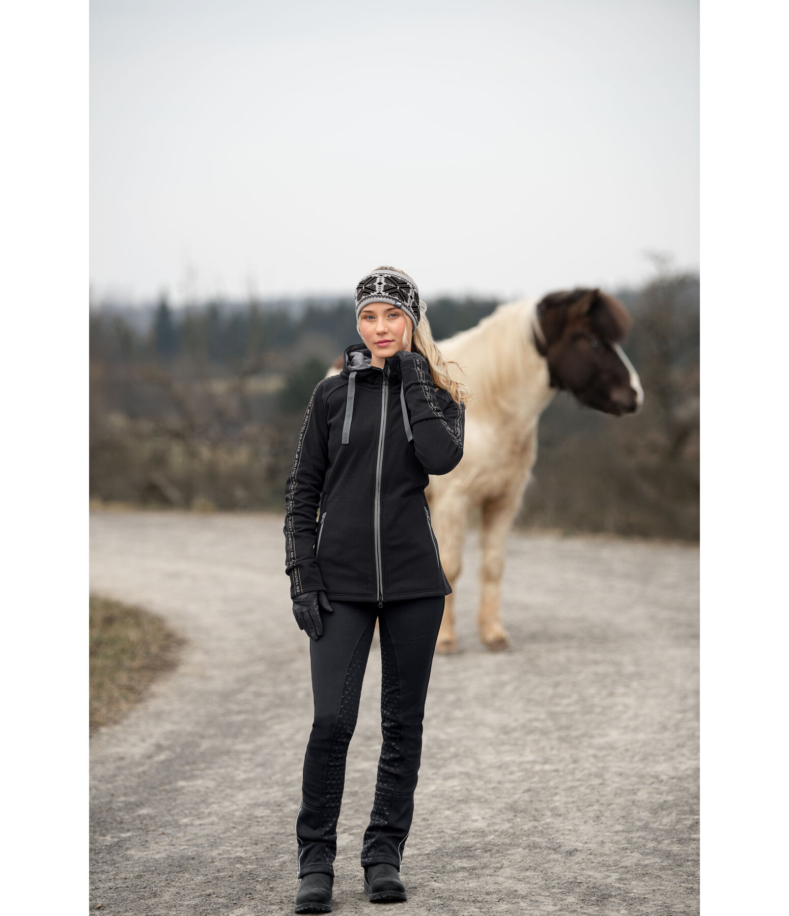 Performance Stretch Hooded Jacket Viska