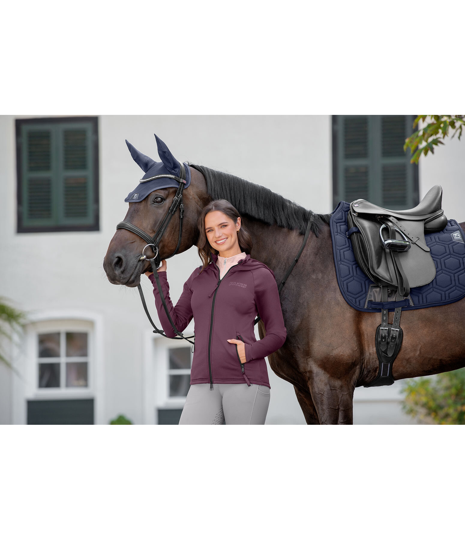 Performance Stretch Hooded Jacket Nala