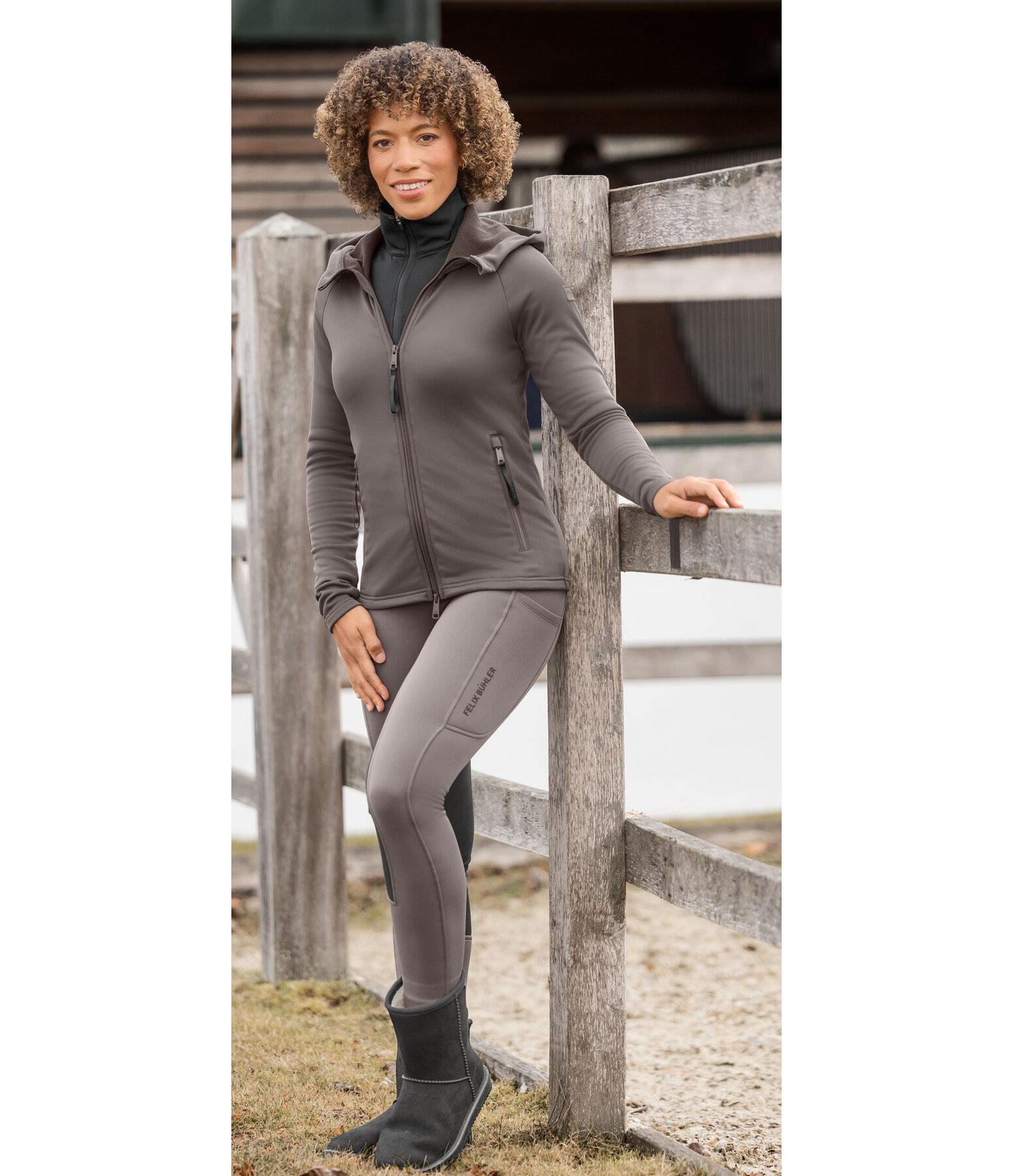 Hooded Performance Stretch Jacket Carin
