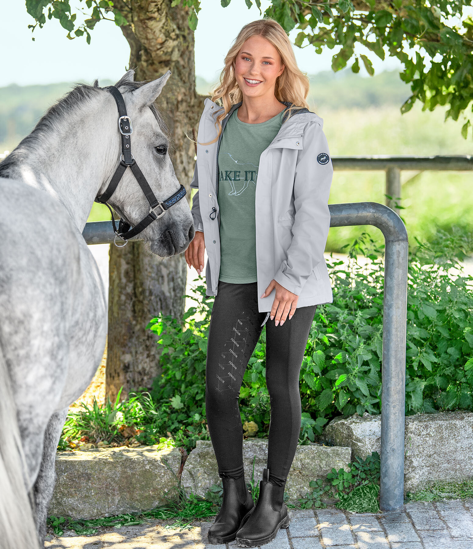 Icelandic Outfit Stormur in Grey