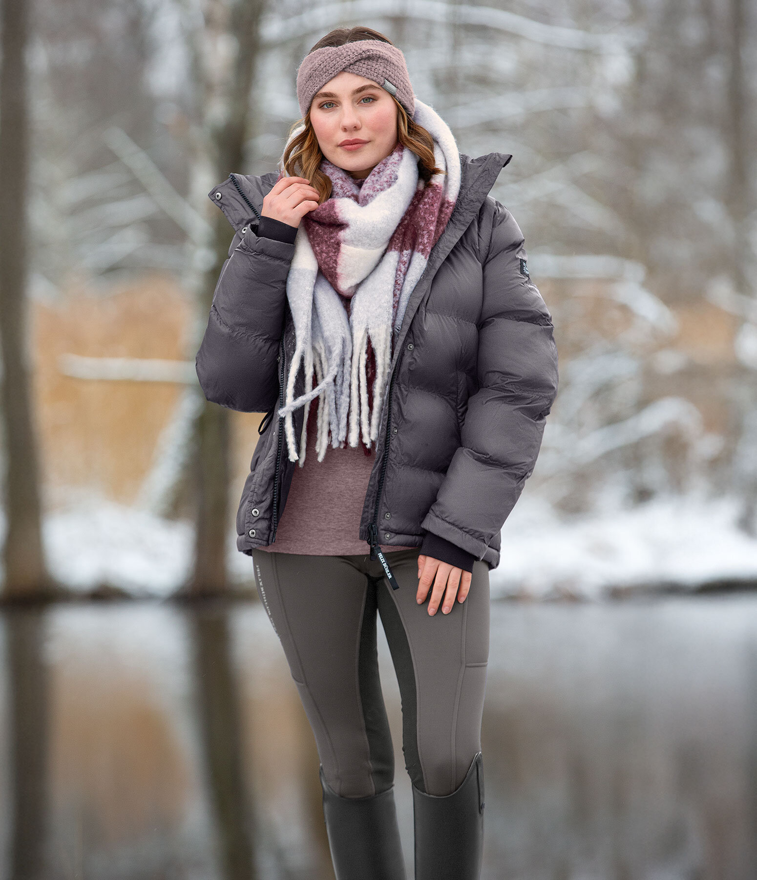Women's Outfit Elis in Carbon