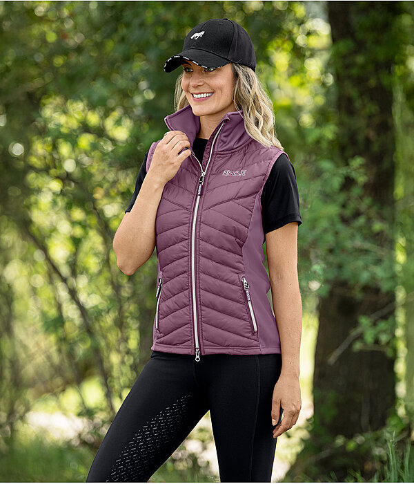 Icelandic Outfit Fjola in Amaranth