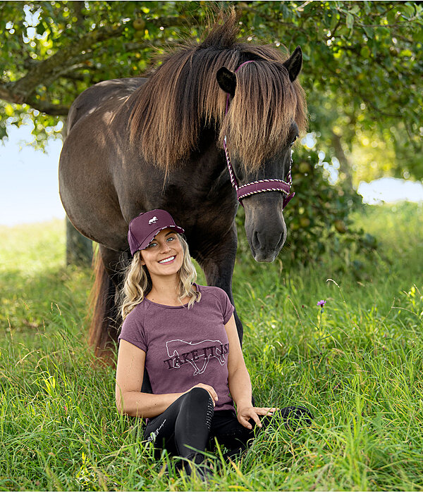 Icelandic Outfit Fenja in Amaranth