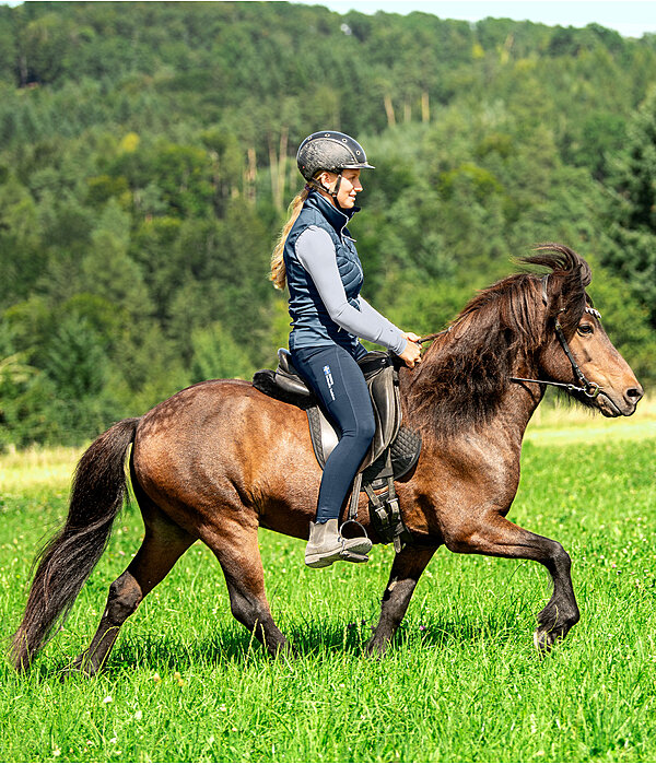 Icelandic Outfit Myrkur in Night Blue