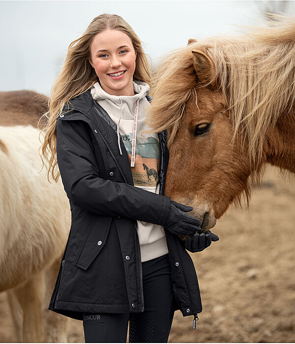 Icelandic Outfit Jondis in White Sand